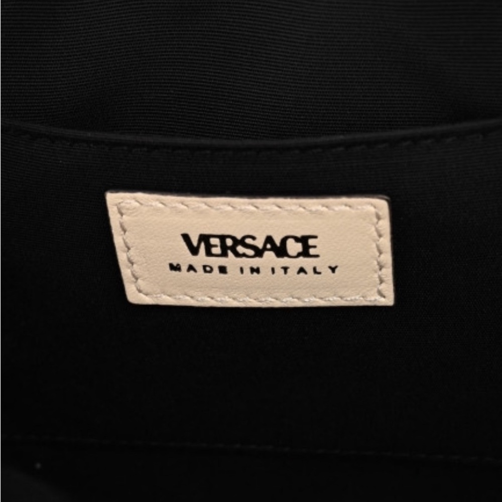 NWT VERSACE Nappa Medusa Quilted Lambskin Leather Crossbody Bag Include Dust Bag - Picture 4 of 8